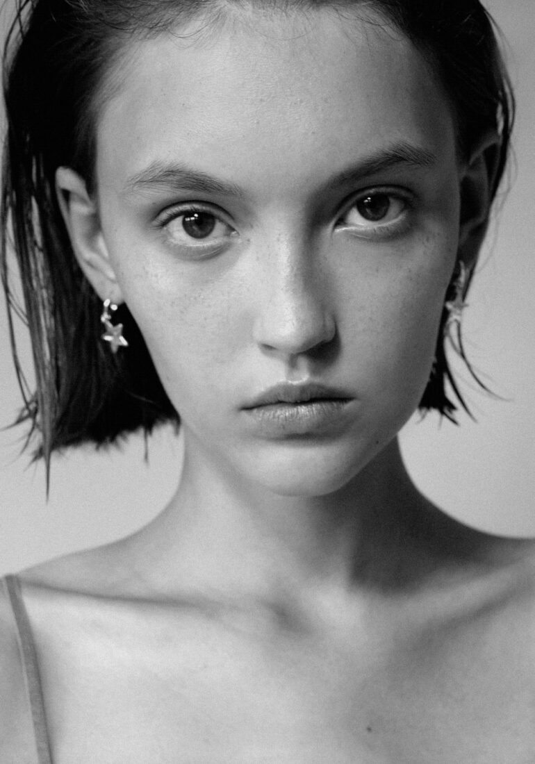 Julia Sobol – True Models